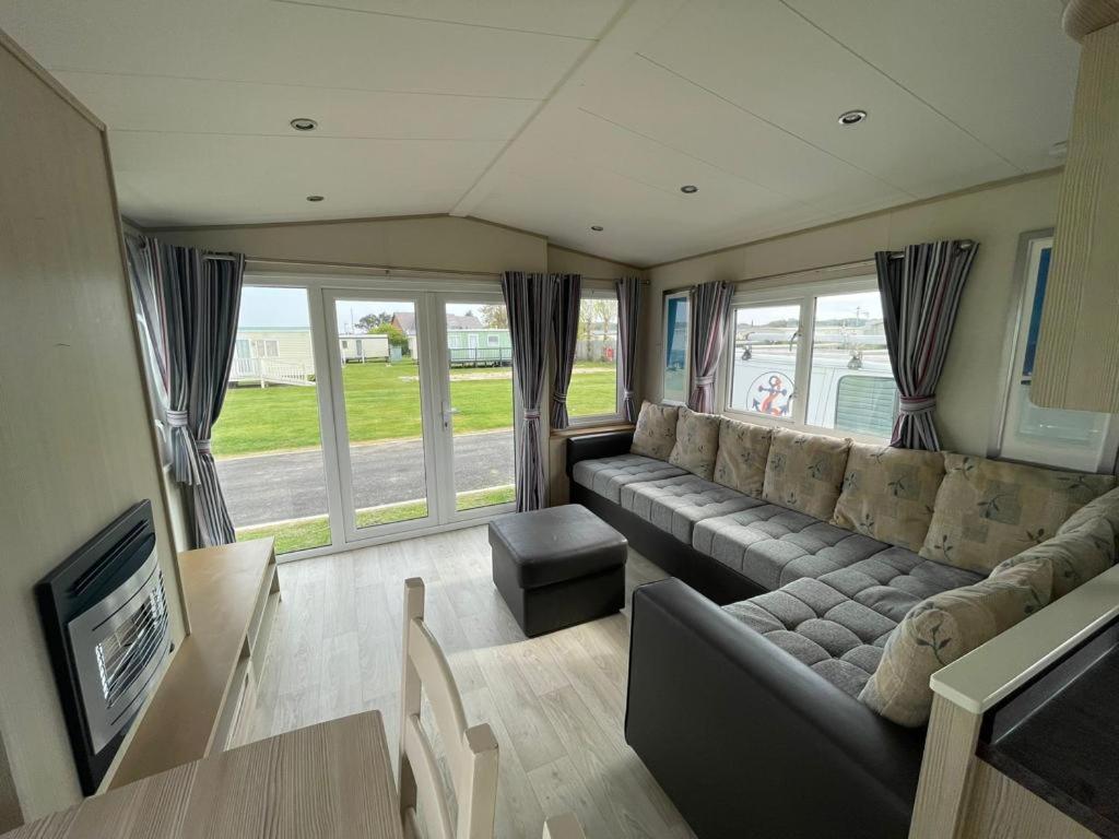 Pg177 Golden Palm Resort 8 Berth Caravan With Decking 채플 세인트 레오나즈 외부 사진