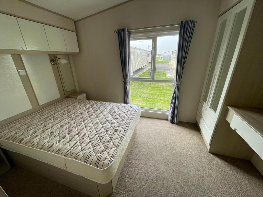 Pg177 Golden Palm Resort 8 Berth Caravan With Decking 채플 세인트 레오나즈 외부 사진